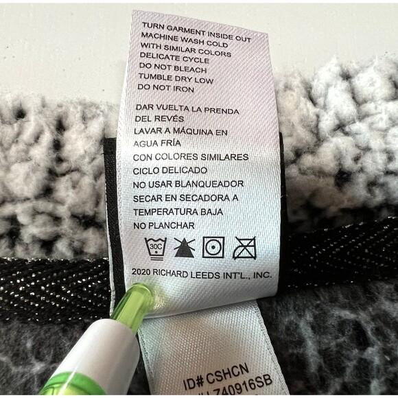 Disney The Nightmare Before Christmas Jack Skellington Santa Sherpa Top Medium - Picture 5 of 14